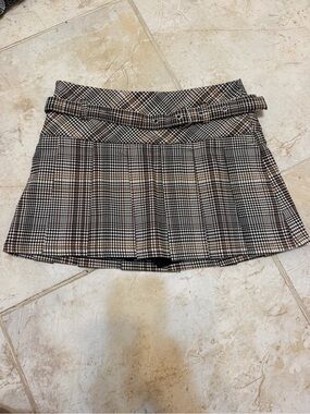 Windsor Plaid Pleated Mini Skirt in Brown and Black